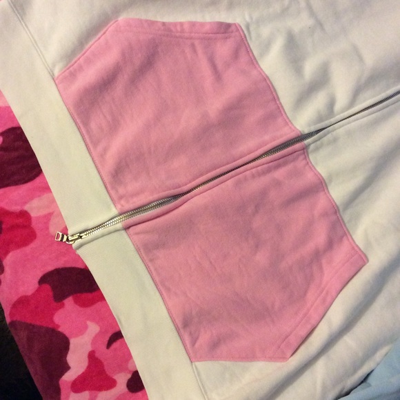 Bape - Picture 8 of 8